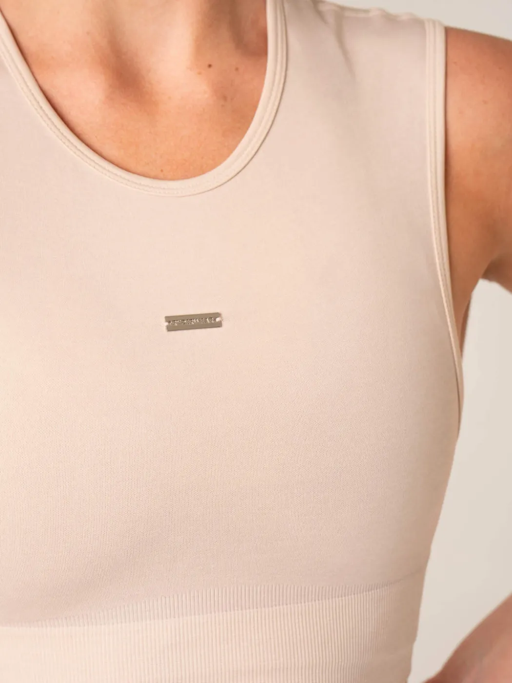 Focus Seamless Tank