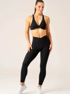 Momentum Cross Over Scrunch Leggings