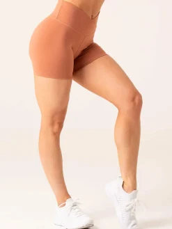 Momentum Cross Over Scrunch Shorts