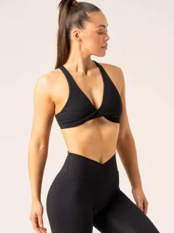 Momentum Twist Sports Bra